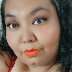 Meet your Posher, Yolanda